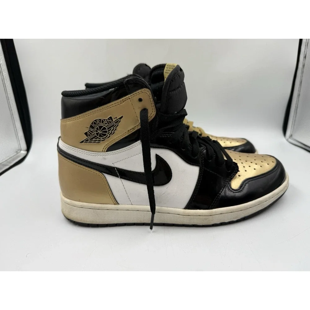 Air Jordan 1 Retro High Gold Toe Size 10.5